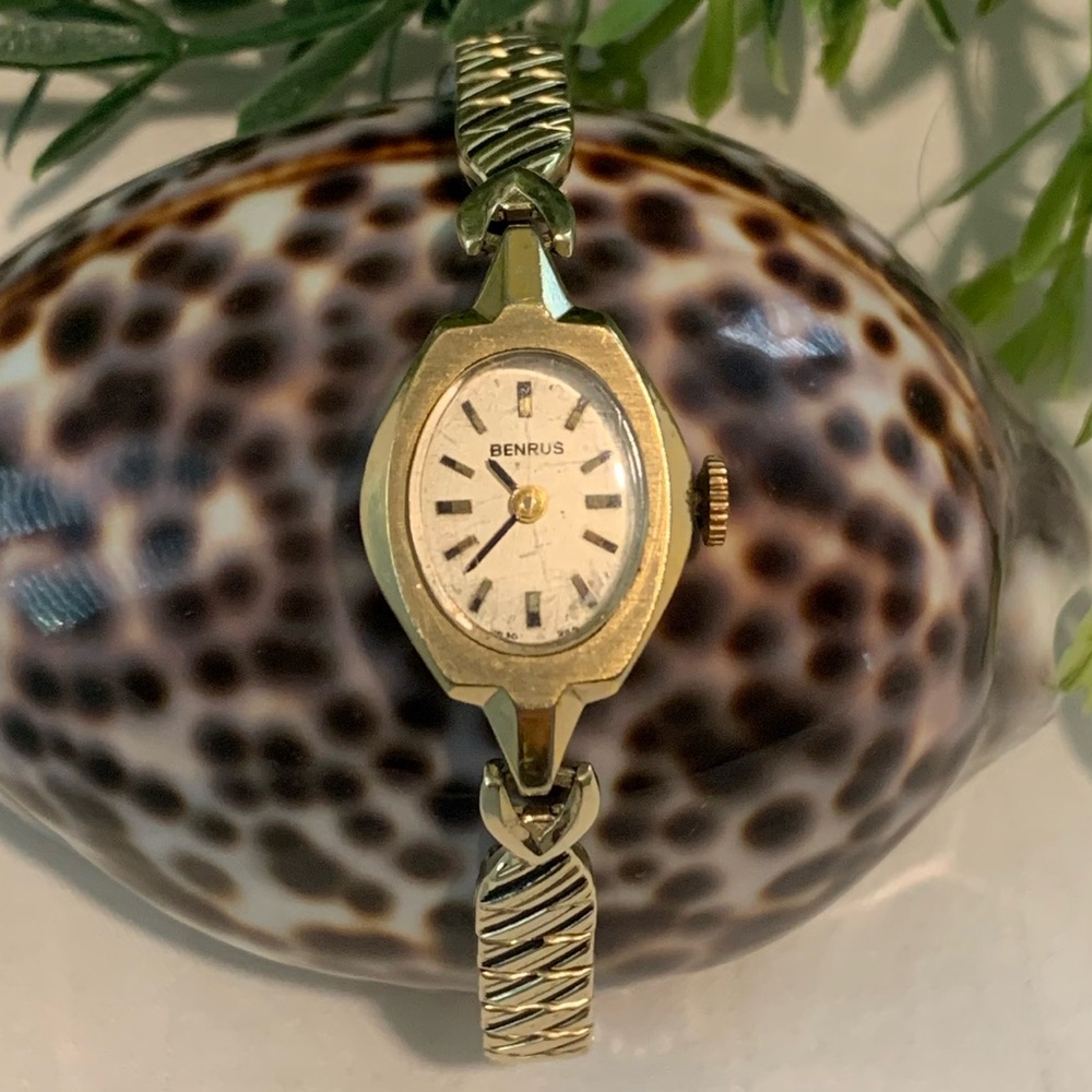 Vintage Women’s Benrus Wristwatch (Working)